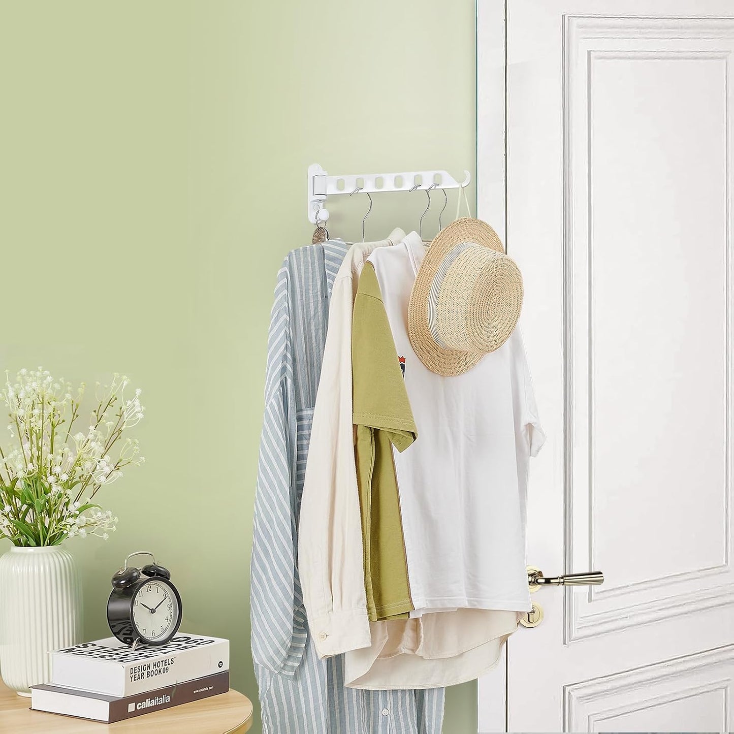 Estante para colgar ropa pared blanco