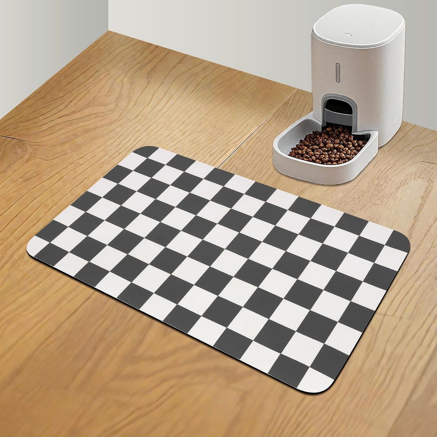 Tapete comida perros a cuadros absorbente 12x20pulg color negro