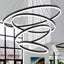 Candelabro LED 4 anillos negro sala control remoto