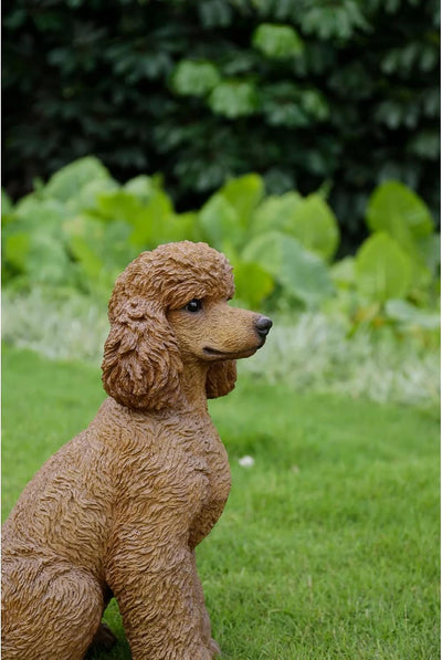 Estatua caniche marrón y blanco 15.5x9x19pulg