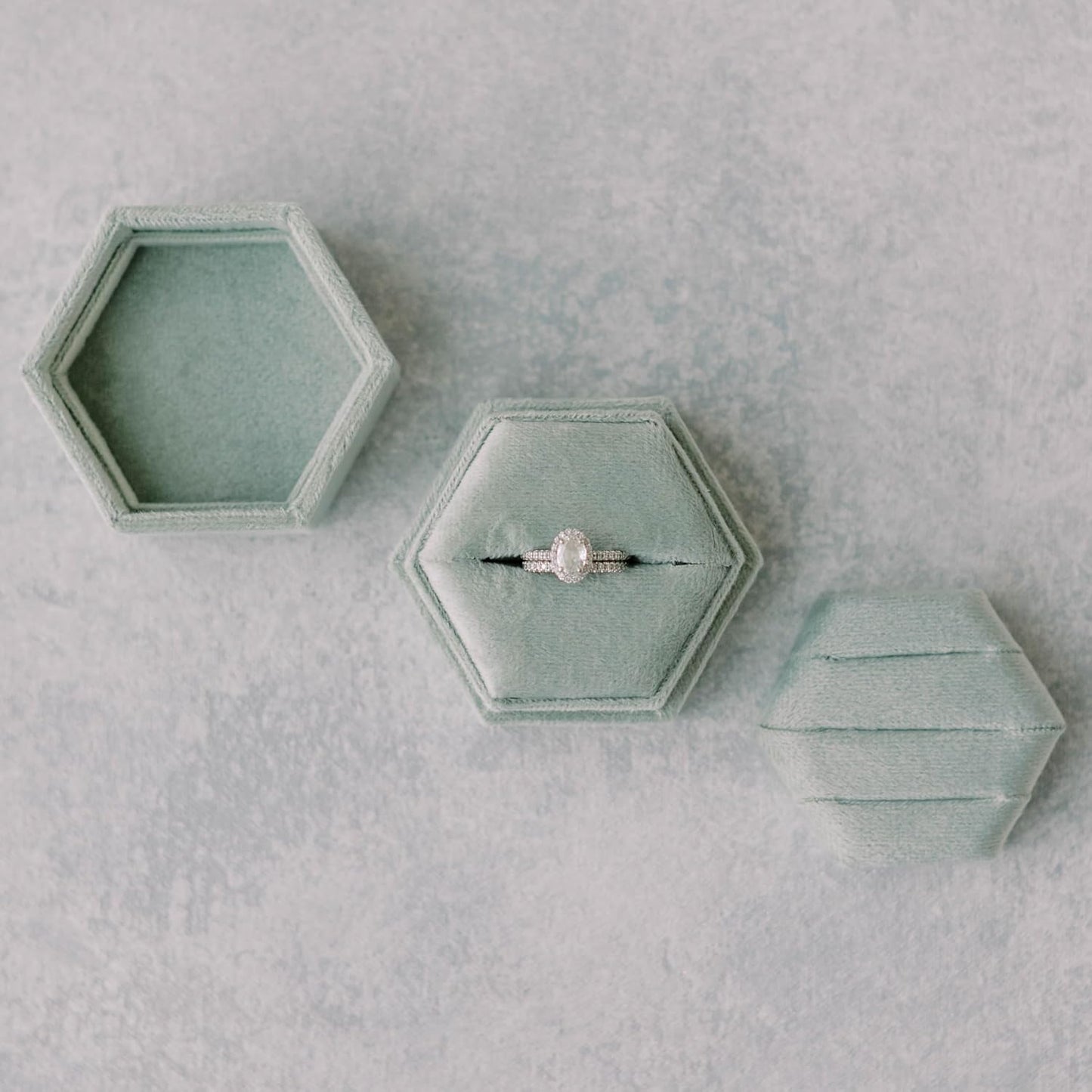 Caja terciopelo 2en1 para anillo boda color verde salvia