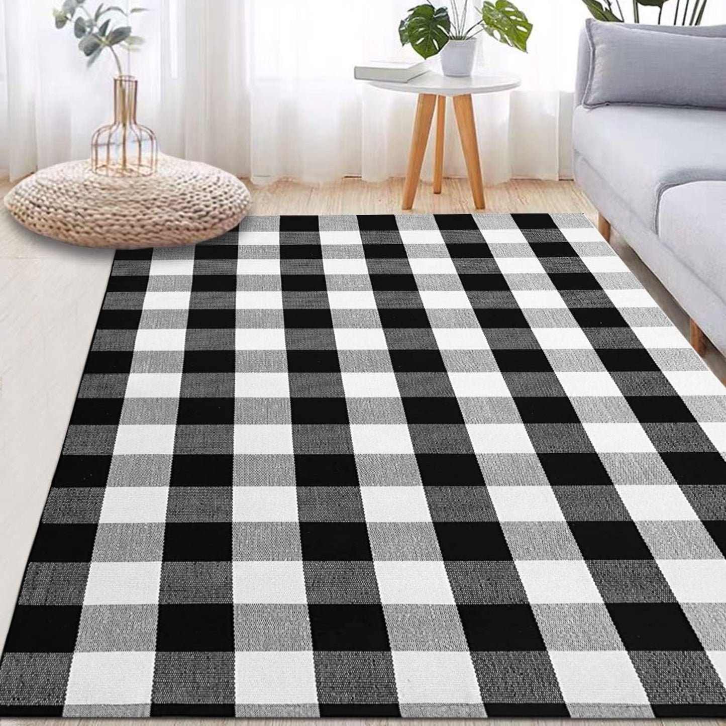 Alfombra a cuadros 4x6ft color blanco y negro tejida a mano