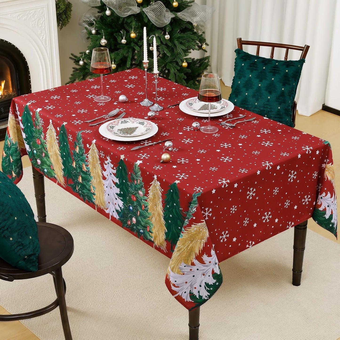 Mantel navideño rojo con árbol y copos de nieve lavable