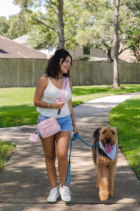 Kit paseo perro bolsa cruzada con bolsa golosinas y gancho excrementos