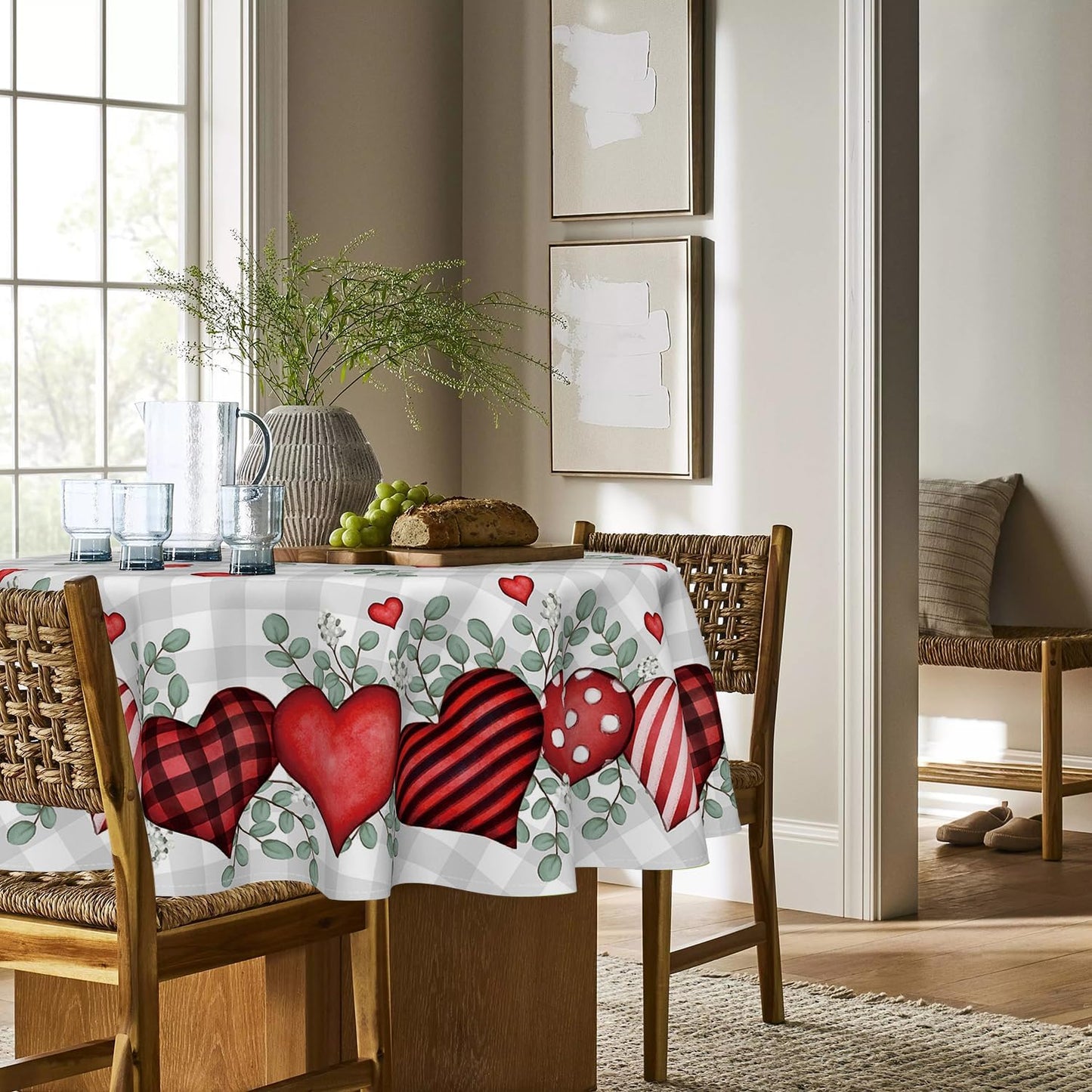 Mantel redondo San Valentín 70x70pulg corazones rojos lavable