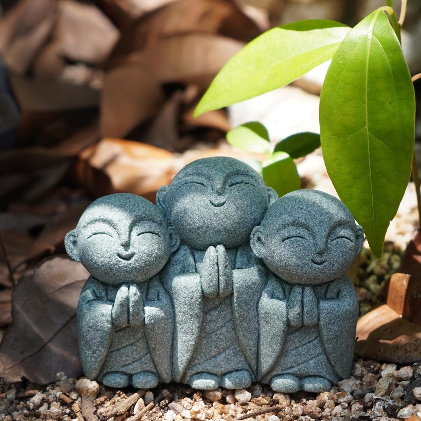 Estatua Jizo Sonriente conmemorativa acuario