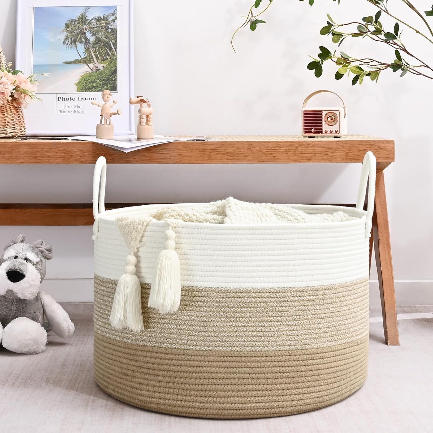 Canasta tejida para ropa bebé y juguetes 20x13" marrón