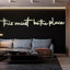 Letrero neón This Must Be The Place 80.5x14.3" decoración