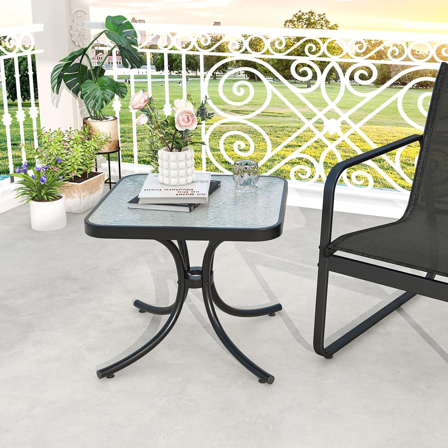 Mesa auxiliar cuadrada 20" vidrio templado metal para jardín