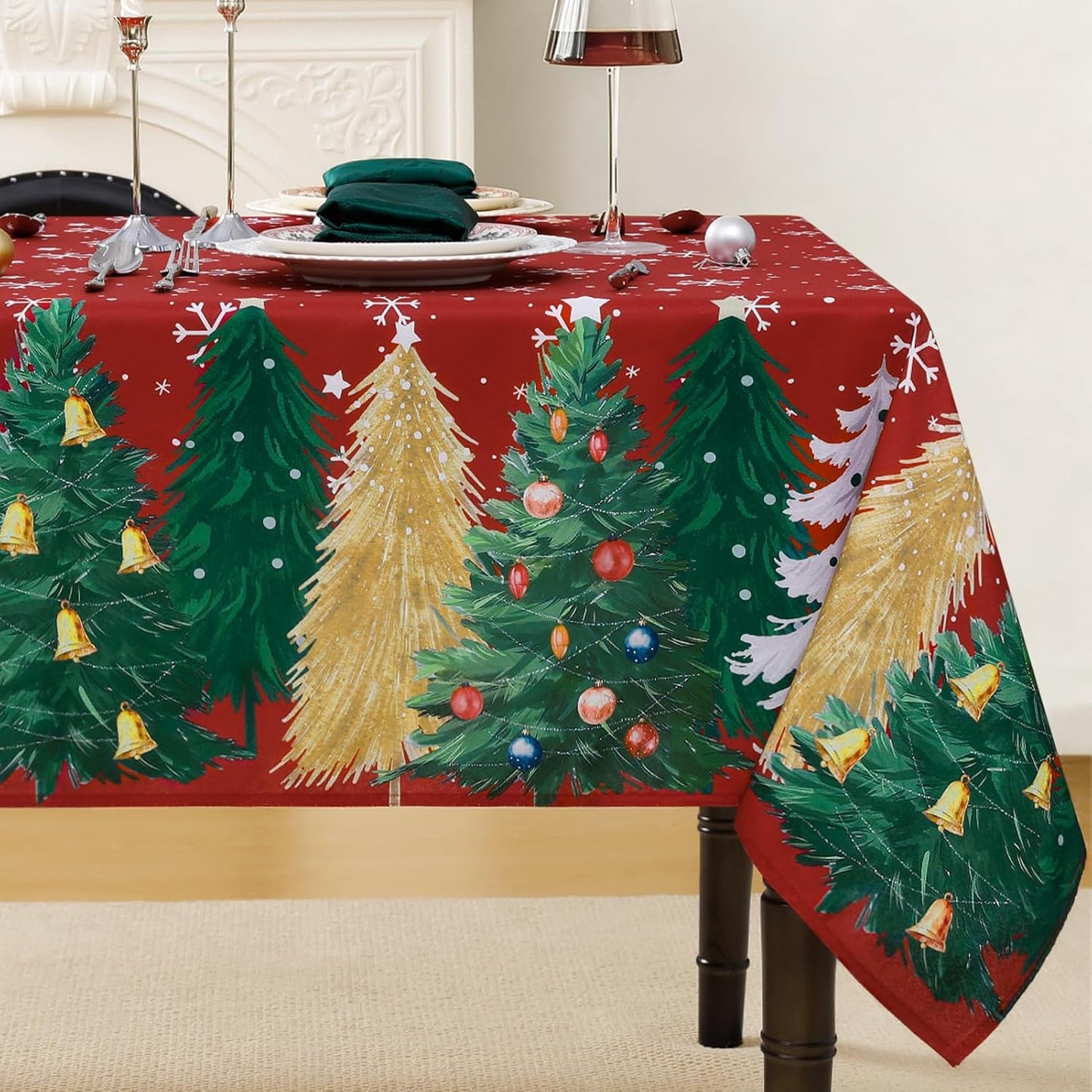 Mantel navideño rojo con árbol y copos de nieve lavable