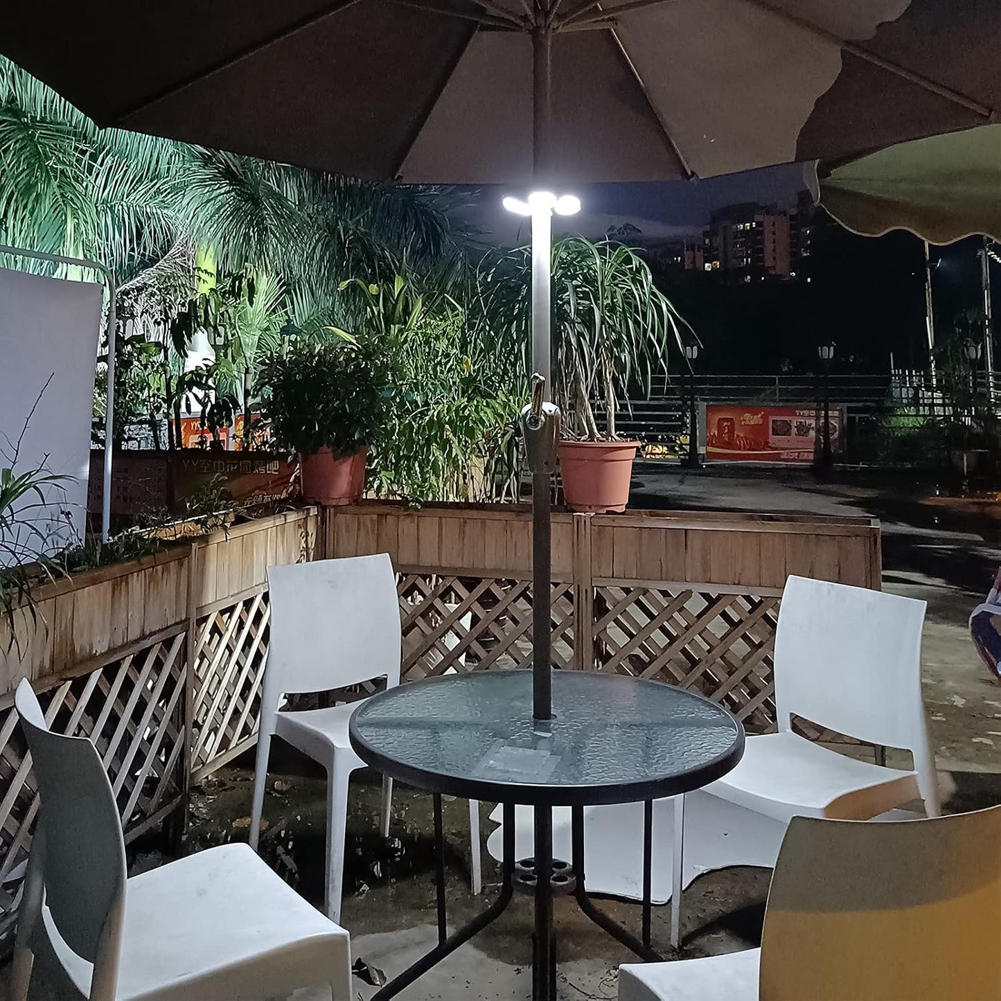 Luz sombrilla exterior con control remoto 300 lúmenes