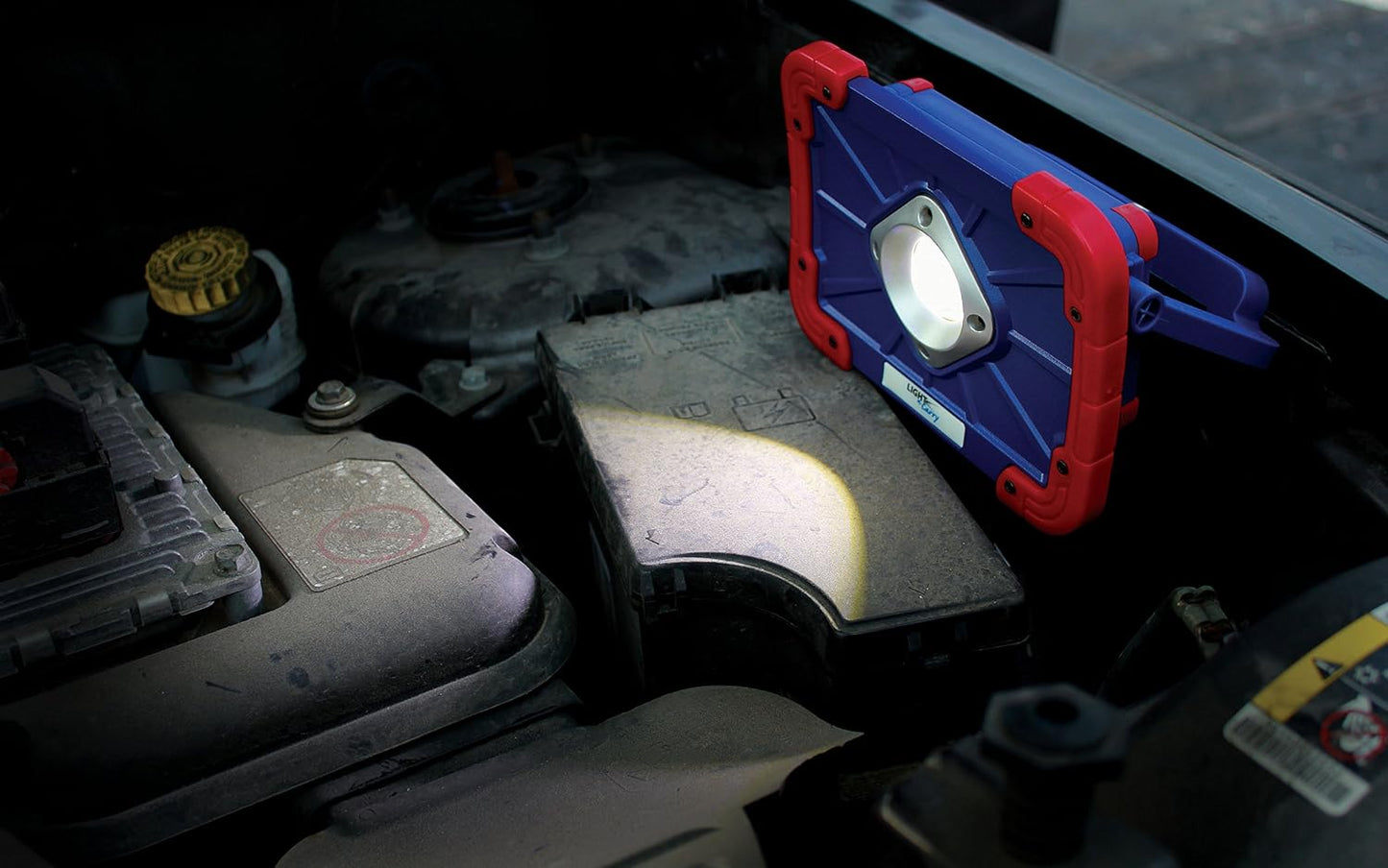 Luz trabajo LED cob recargable 1500 lúmenes 2 baterías