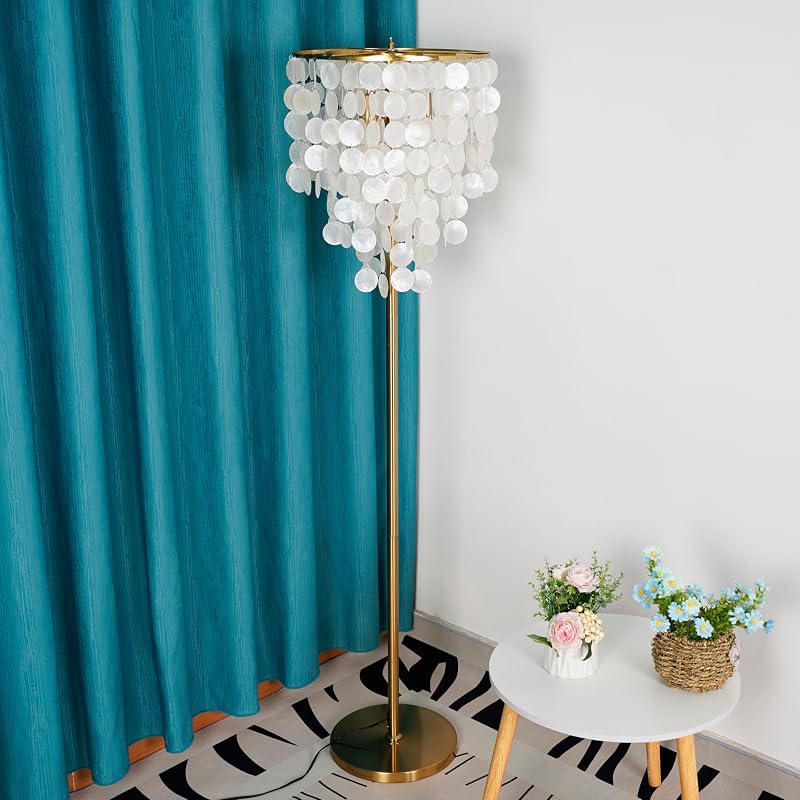 Lámpara pie concha 3 luces acabado dorado sala dormitorio