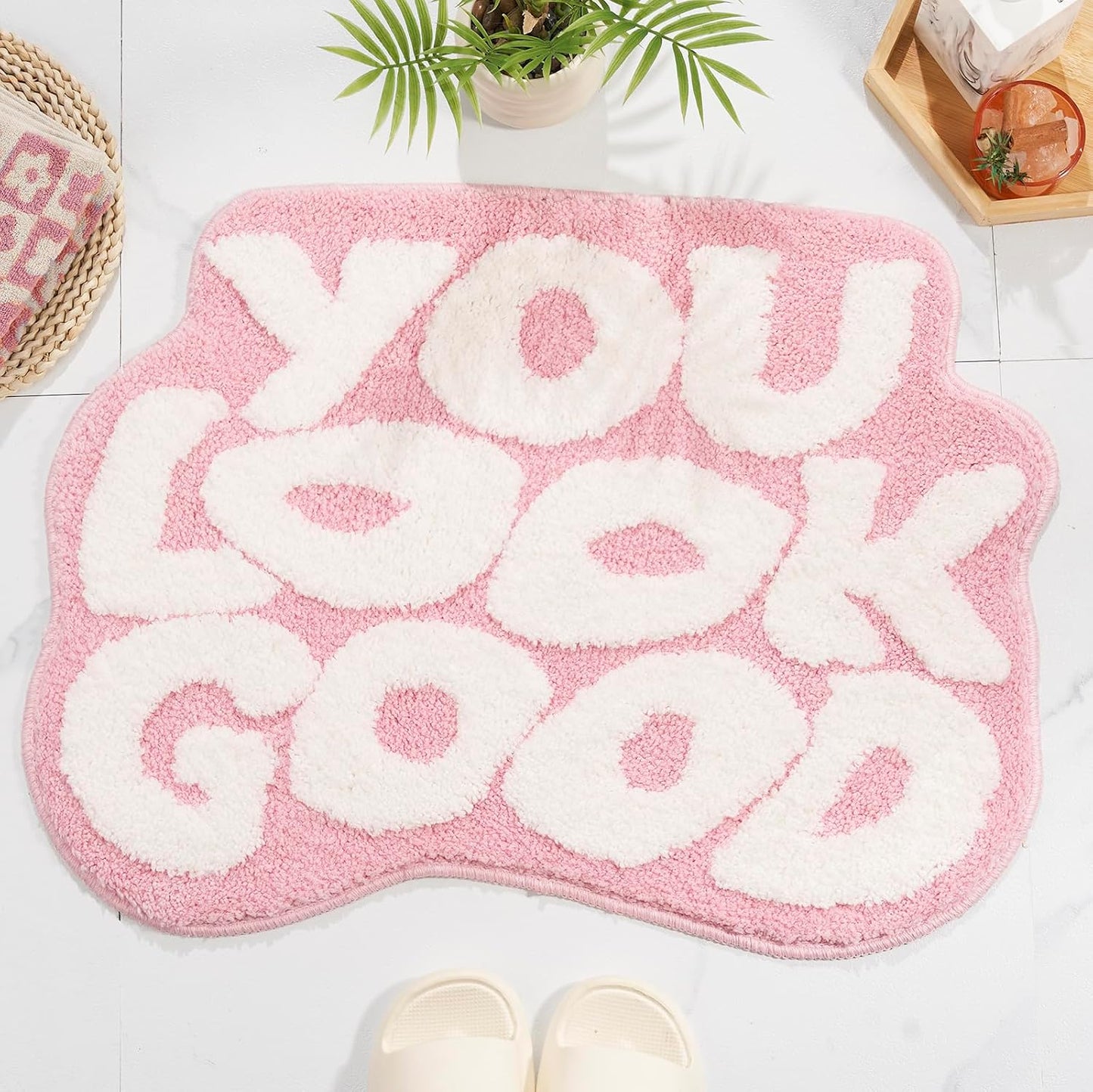 Alfombra baño texto inglés rosa claro antiderrap 25x21pulg