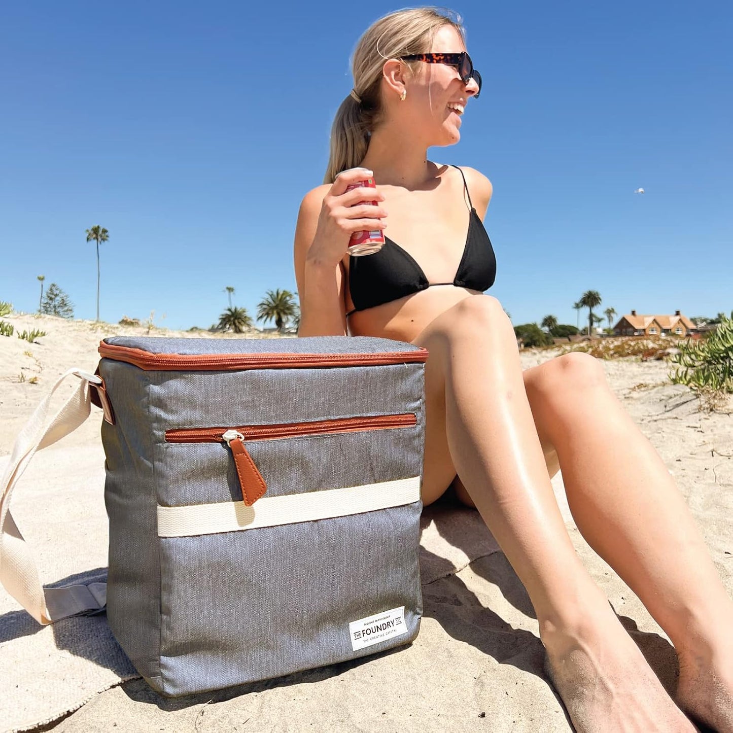 Bolsa térmica suave aislada para viaje y playa con forro duro