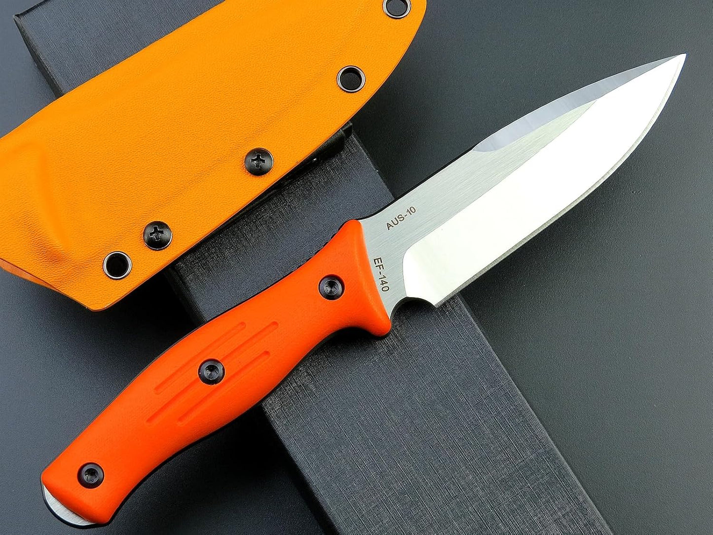 Cuchillo EDC hoja fija acero AUS-10 mango G10