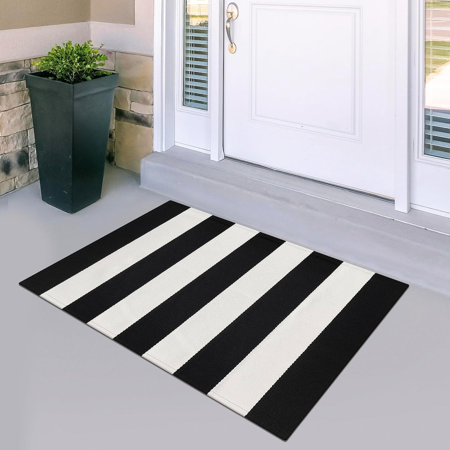 Alfombra rayas blancas y negras para porche 2x3pulg algodón reversible