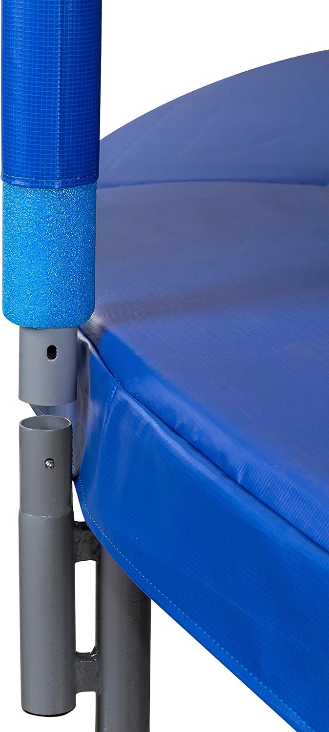 Trampolín con recinto seguridad para niños al aire libre