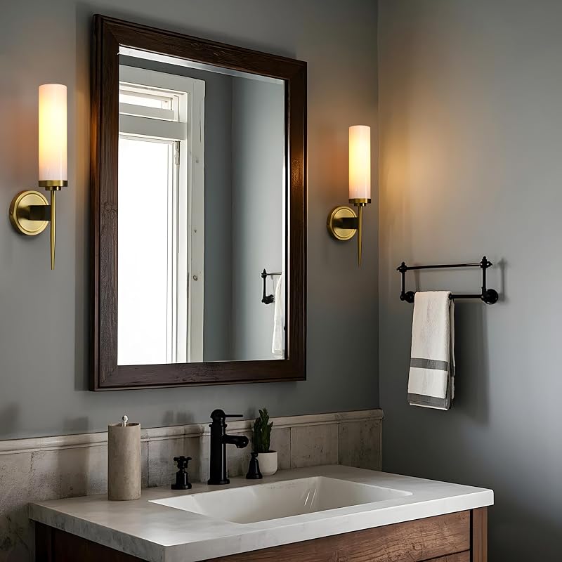 Aplique baño latón antiguo pantalla cristal blanco 2.76"