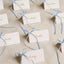 Tarjetas de lugar para mesa UNIQOOO con lazo preatadas color azul polvoriento