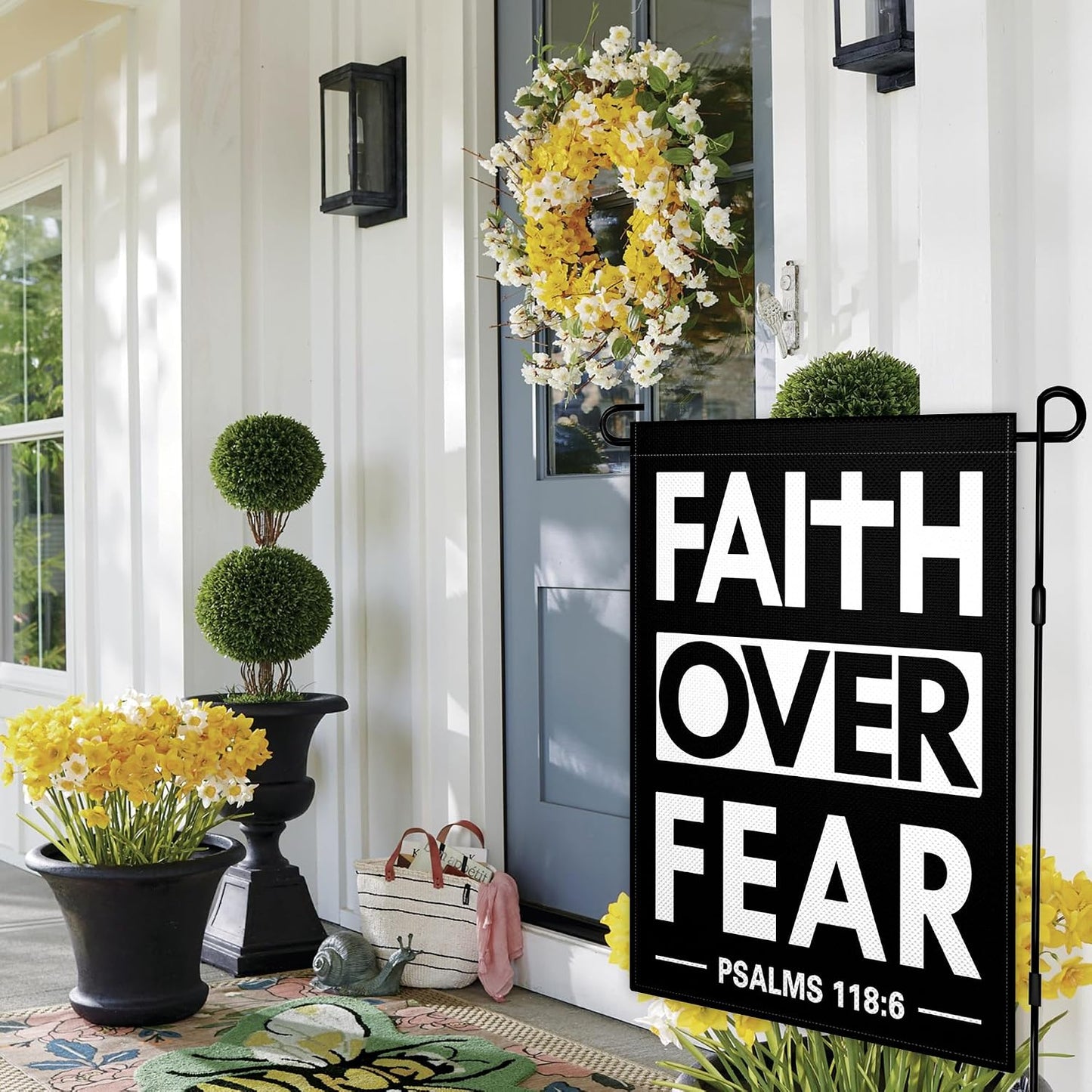 Bandera jardín doble cara 12x18pulg texto faith over fear