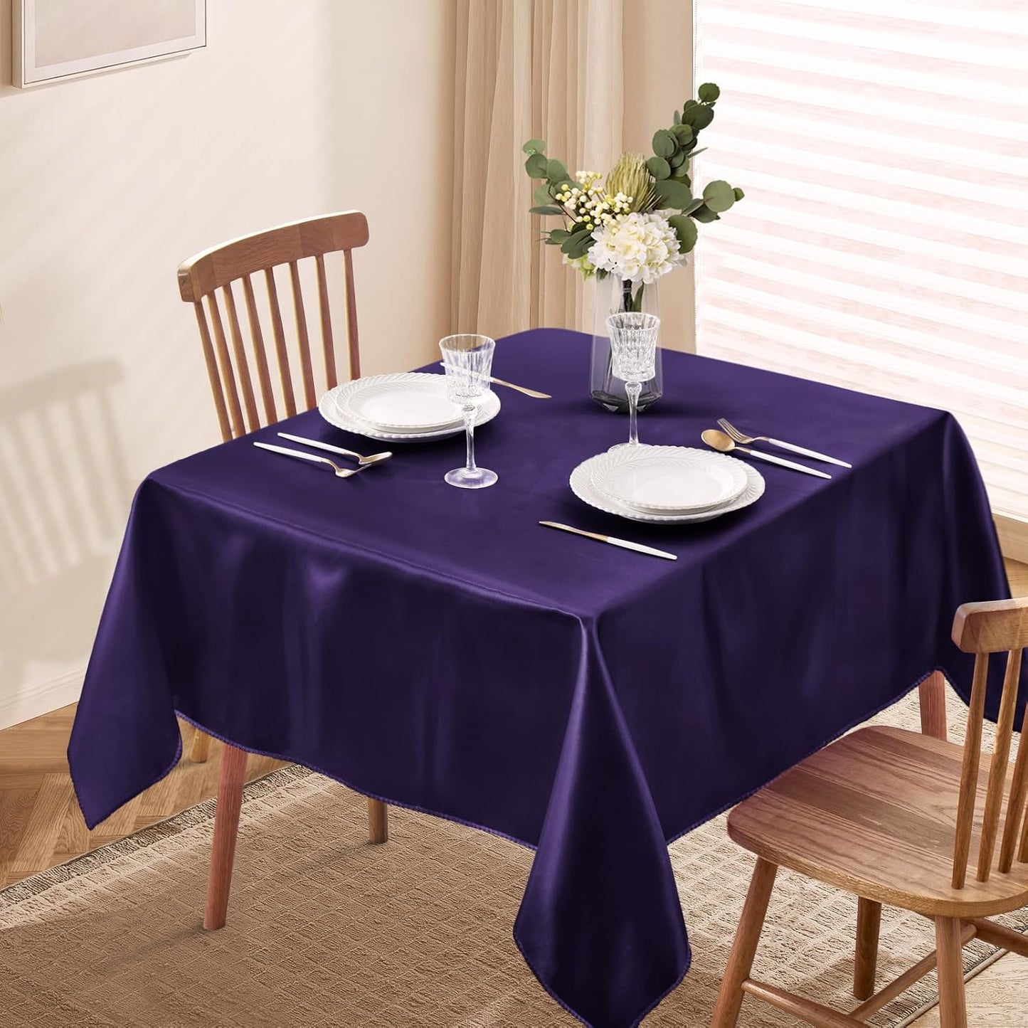 Mantel satén morado 54x54pulg cuadrado brillante para comedor