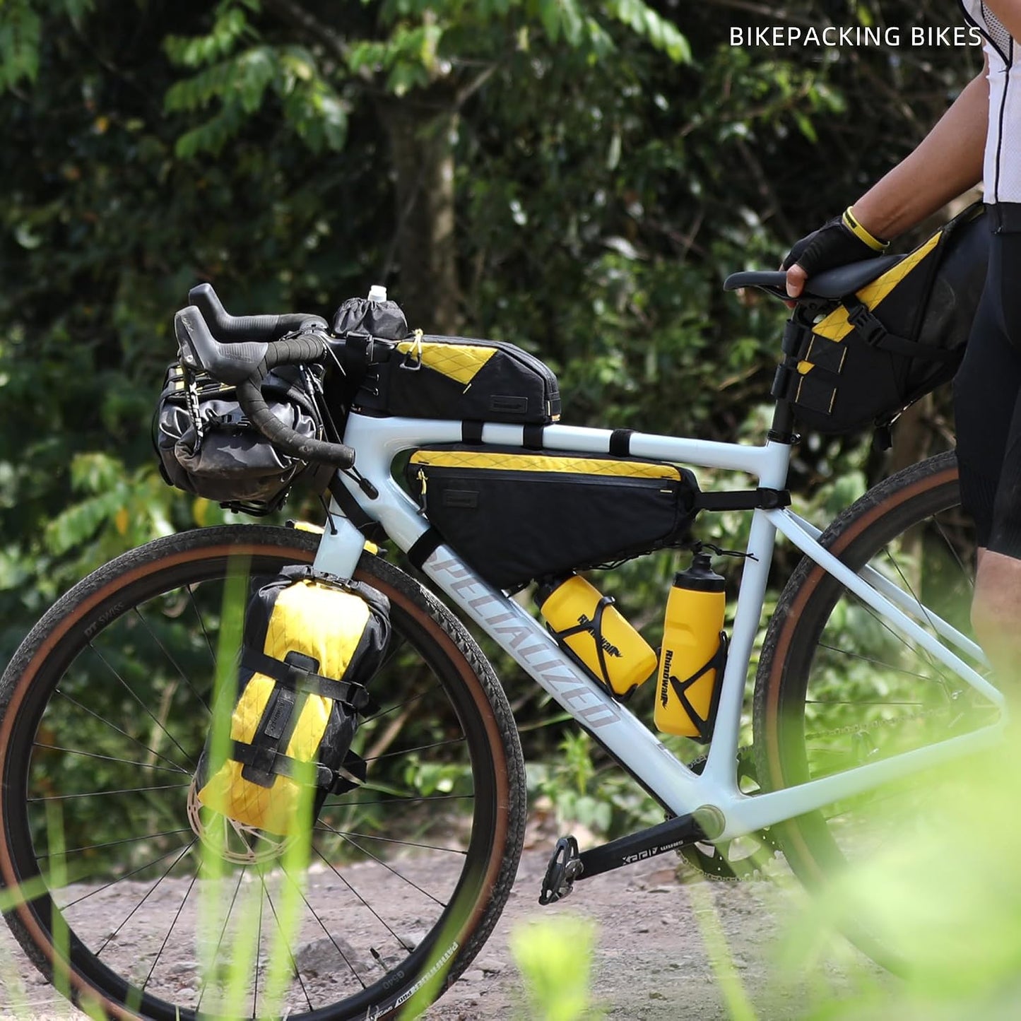 Bolsa triangular bicicleta MTB 2.9L con bolsillos malla doble