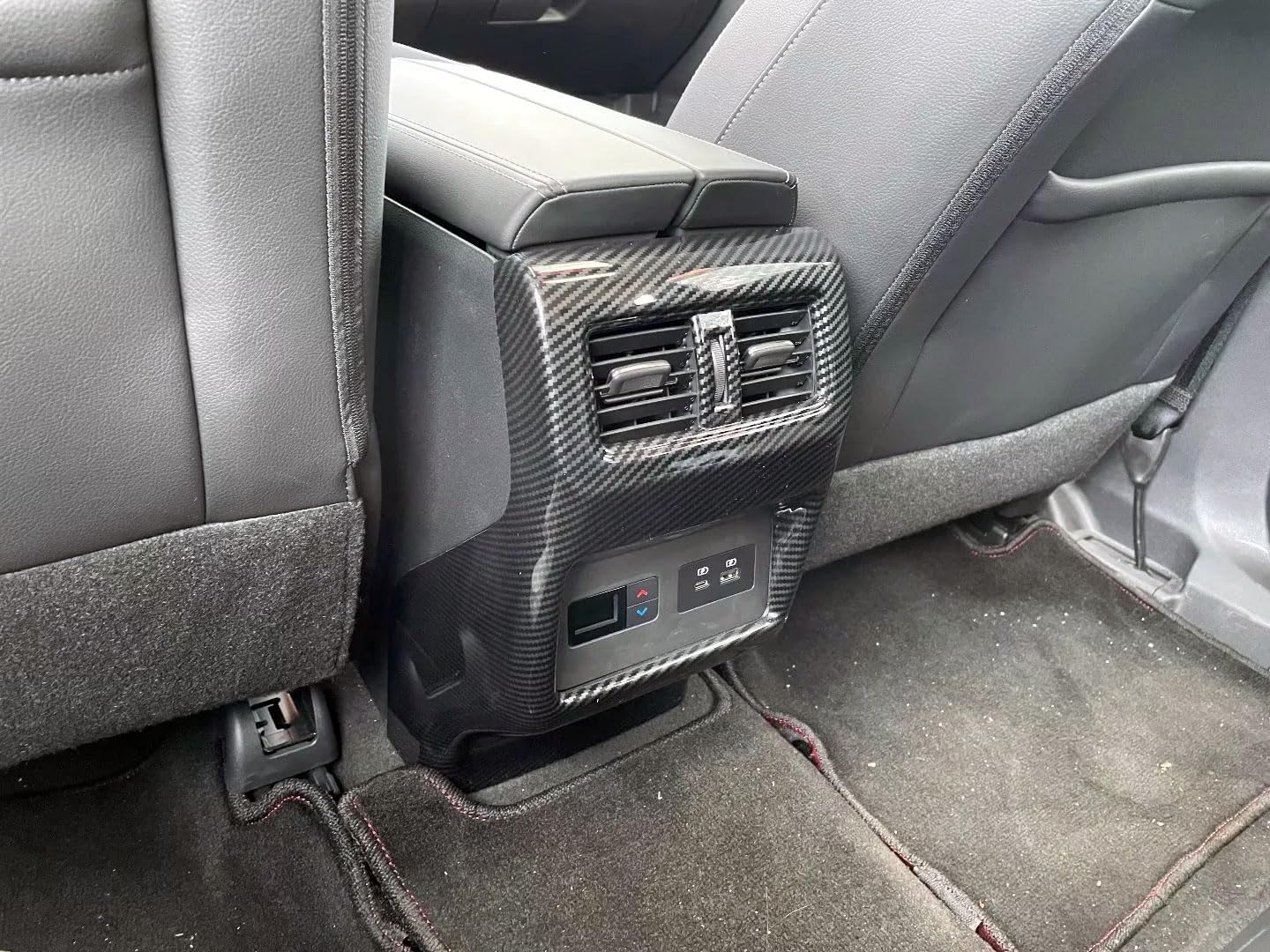Cubierta ventilación trasera Nissan Rogue USB A/C