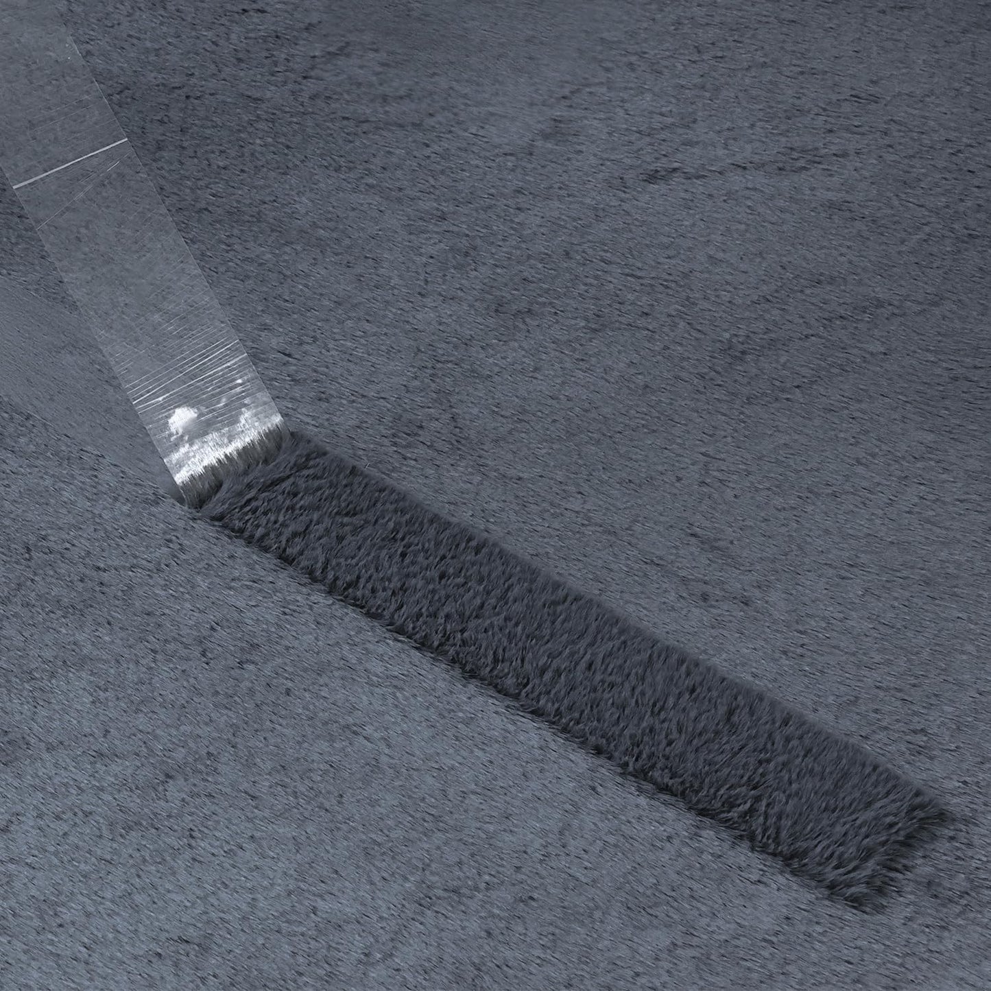 Alfombra piel sintética conejo 59x59pulg gris oscuro