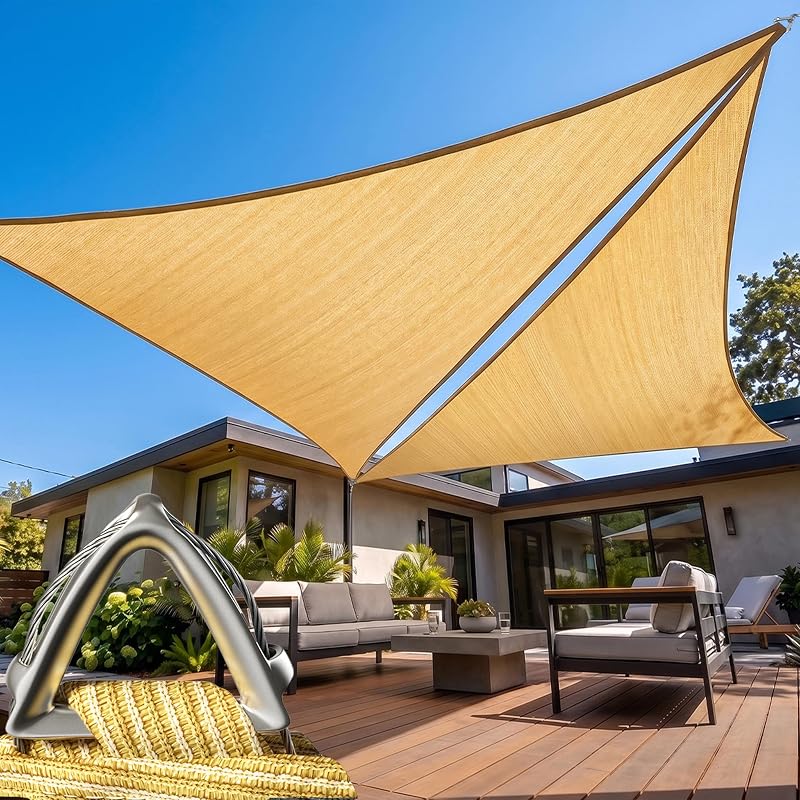 Toldo triángulo 32x32x32' beige UPF50 reforzado 5 años