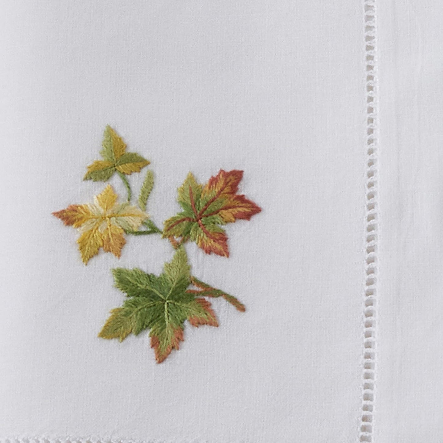 Servilletas bordadas hojas otoño hechas a mano set 6