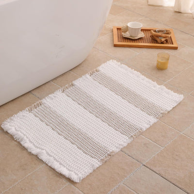 Tapete baño antideslizante bohemio 16x24pulg color blanco y gris