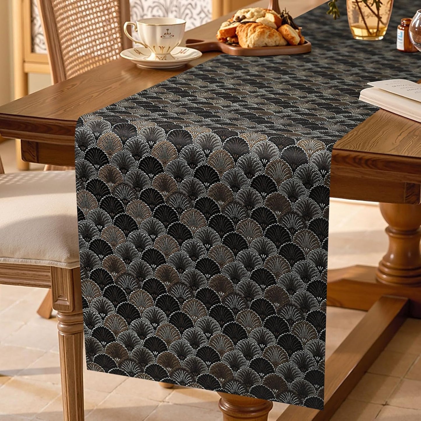 Camino mesa bordado moca oscuro reversible 72x11pulg