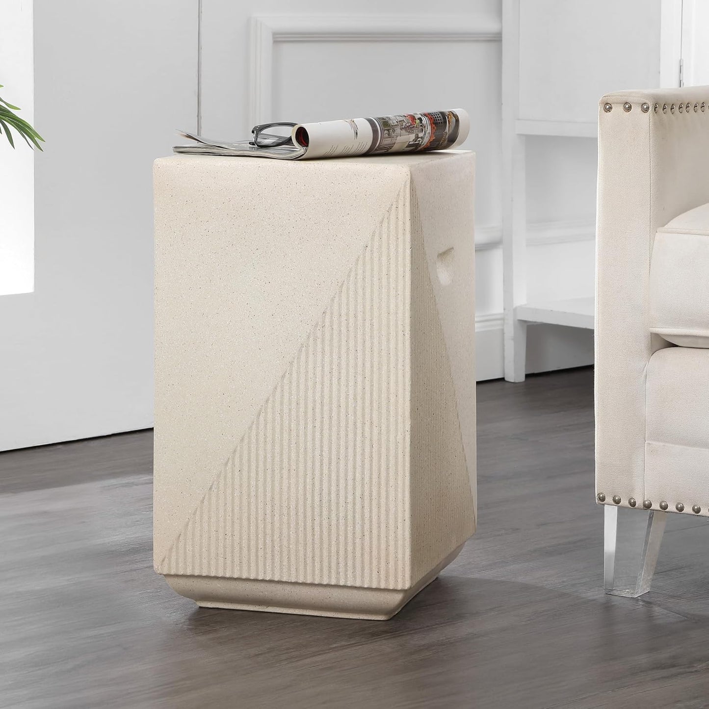Mesa acento cuadrada 20.75pulg moderna