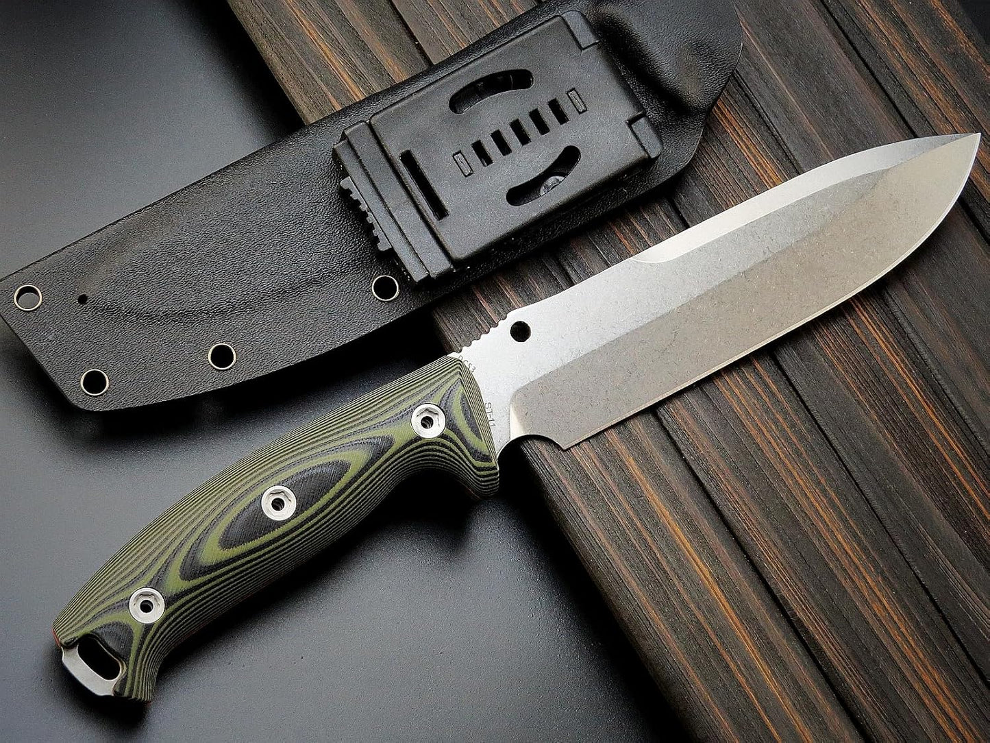 Cuchillo fijo dc53 acero piedra doble g10 mango color plata