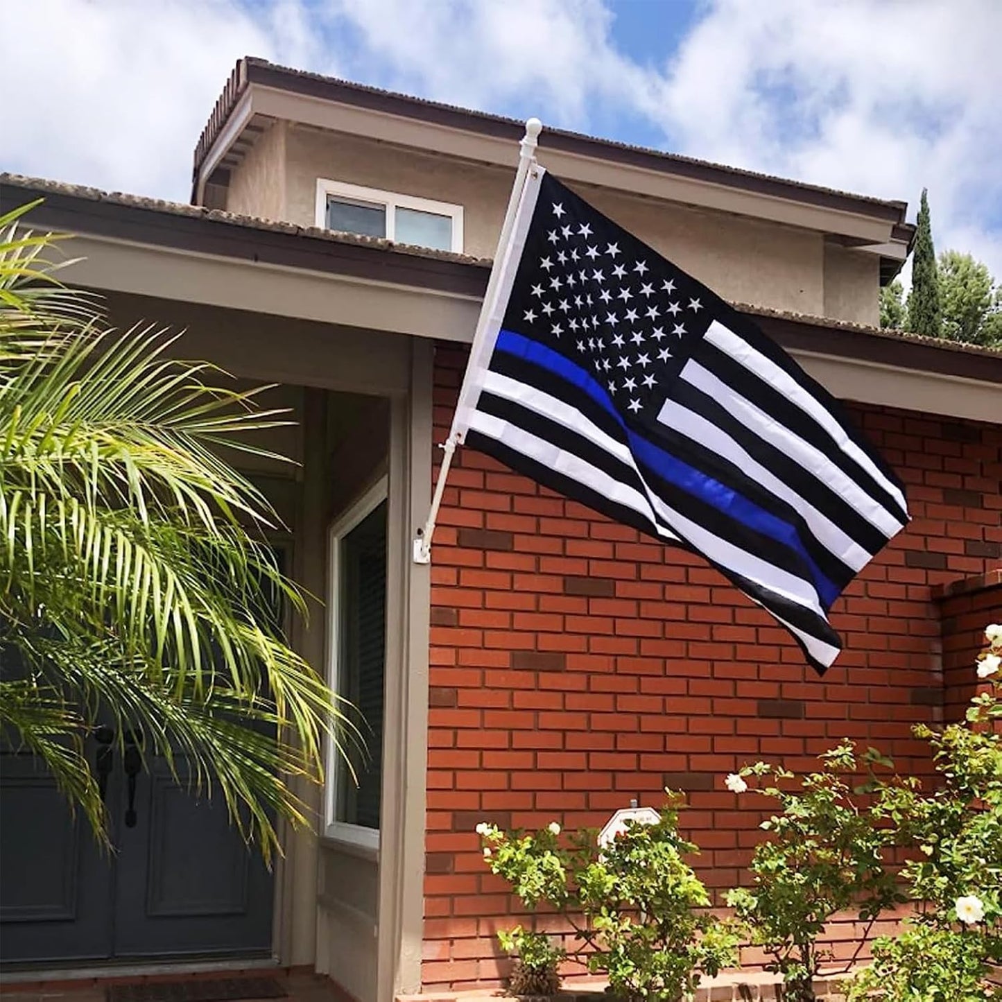 Bandera policía azul 4x6pulg bordada con ojales latón