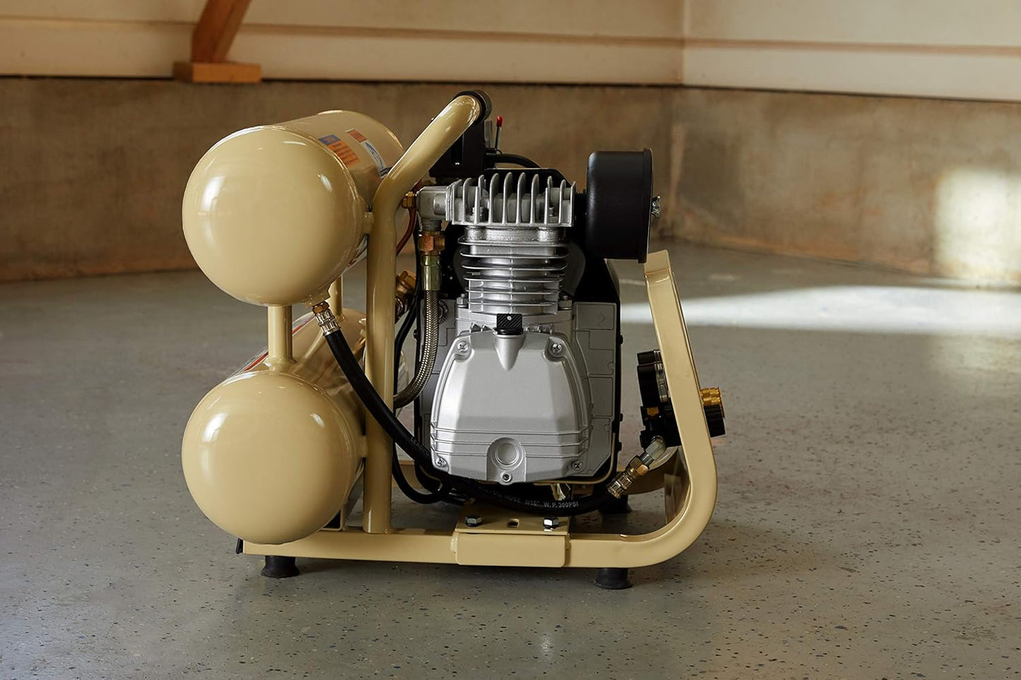 Compresor aire portátil doble tanque 2hp 4gal