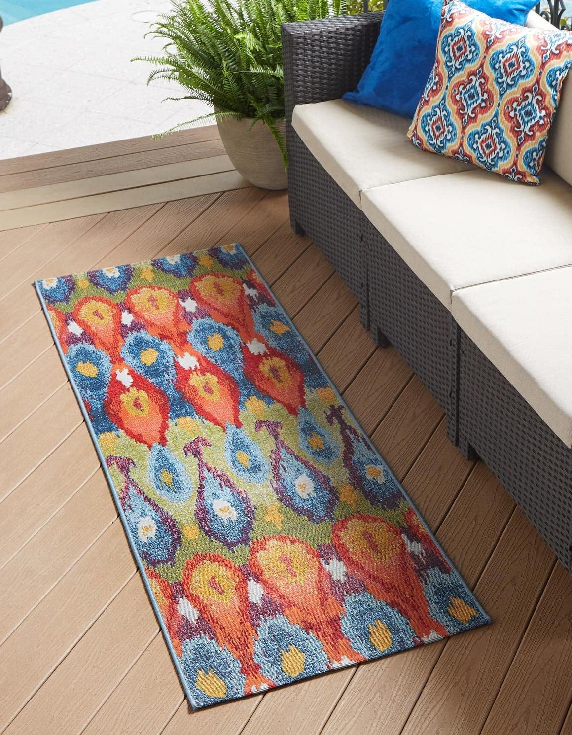 Alfombra área Ikat 2x8ft multi/borgoña