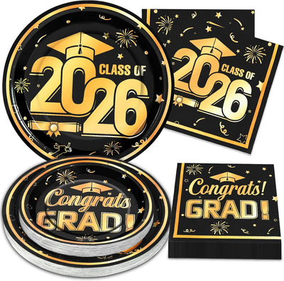 Set 60 platos y servilletas graduación 2026 negro y dorado