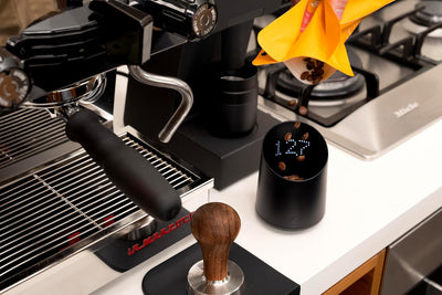 Taza dosificadora digital LED mide café expreso negro