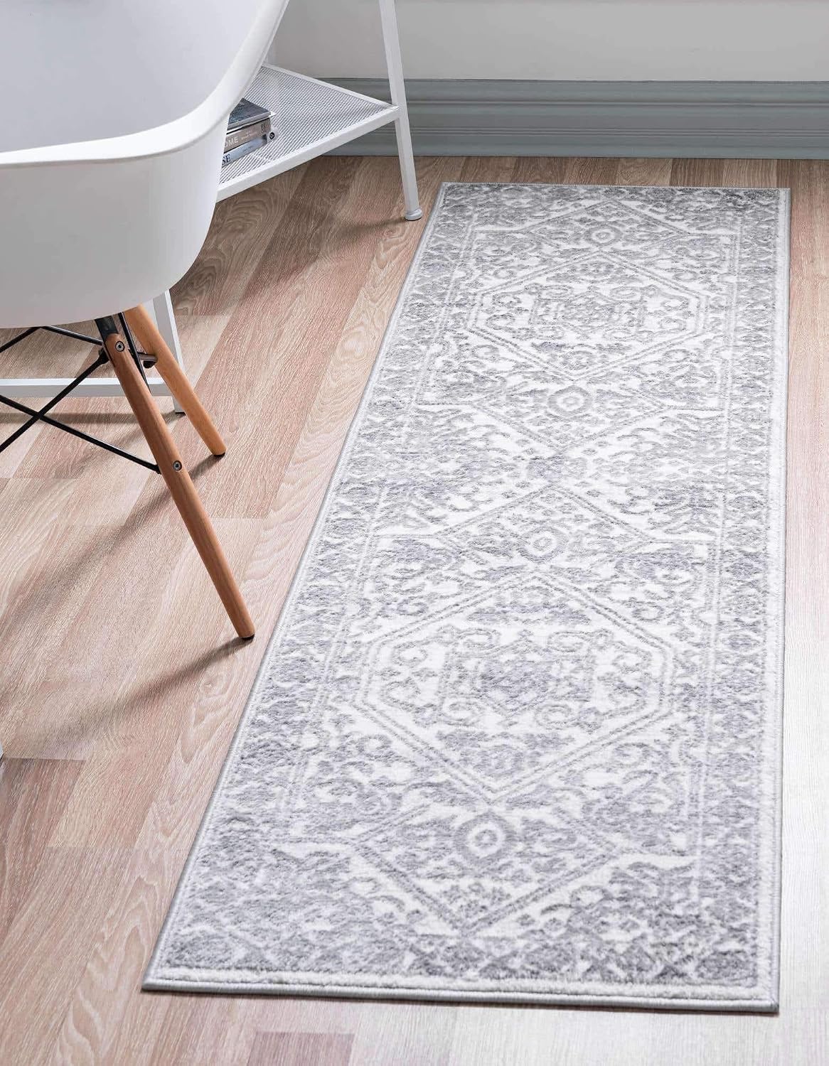 Alfombra área medallón 2x6ft1" blanco/gris