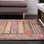Tapete contemporáneo estampado tribal azul