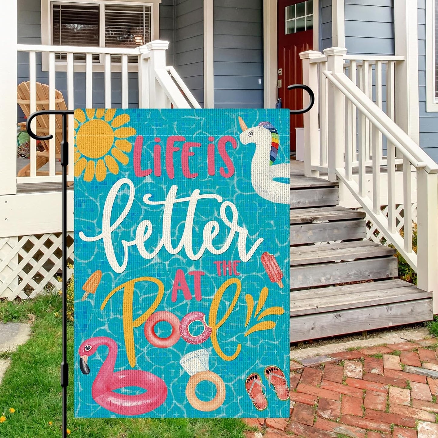 Bandera jardín doble cara 12x18pulg Life is better at the pool