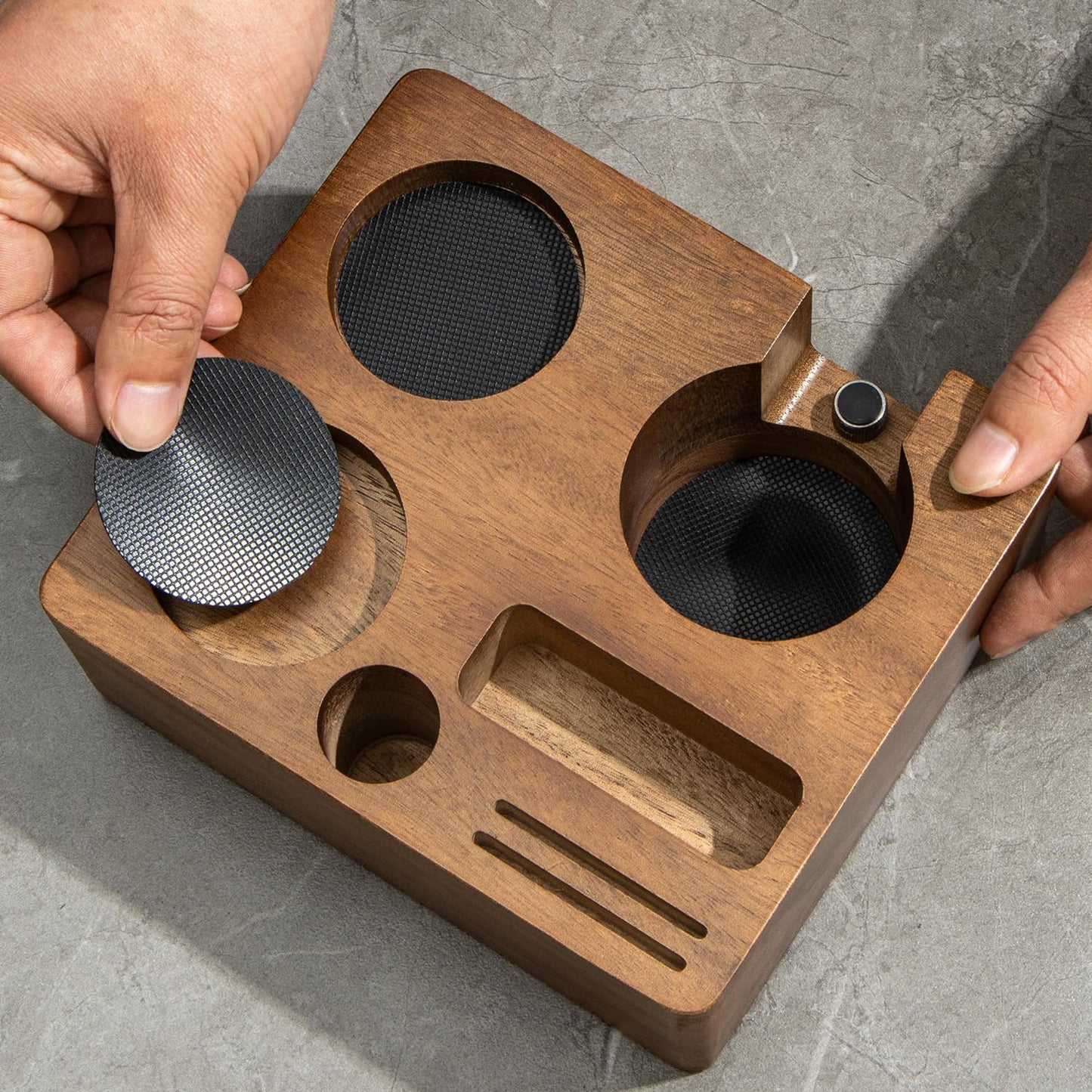 Estación calibración espresso madera nogal con soporte