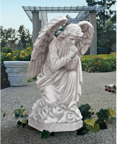 Estatua ángel basílica orante