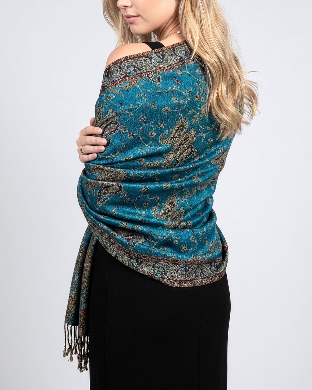 Bufanda pashmina reversible estampado paisley noche
