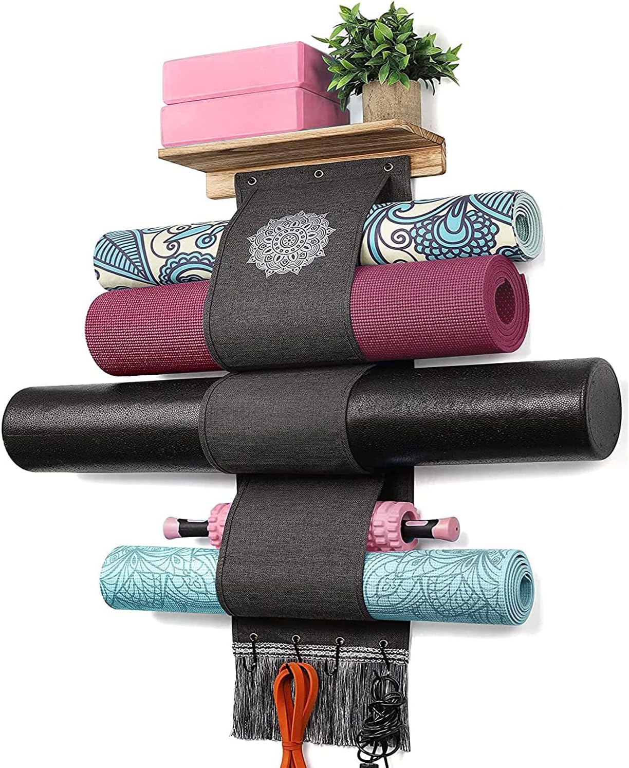 Soporte esterilla yoga con ganchos y estantes madera