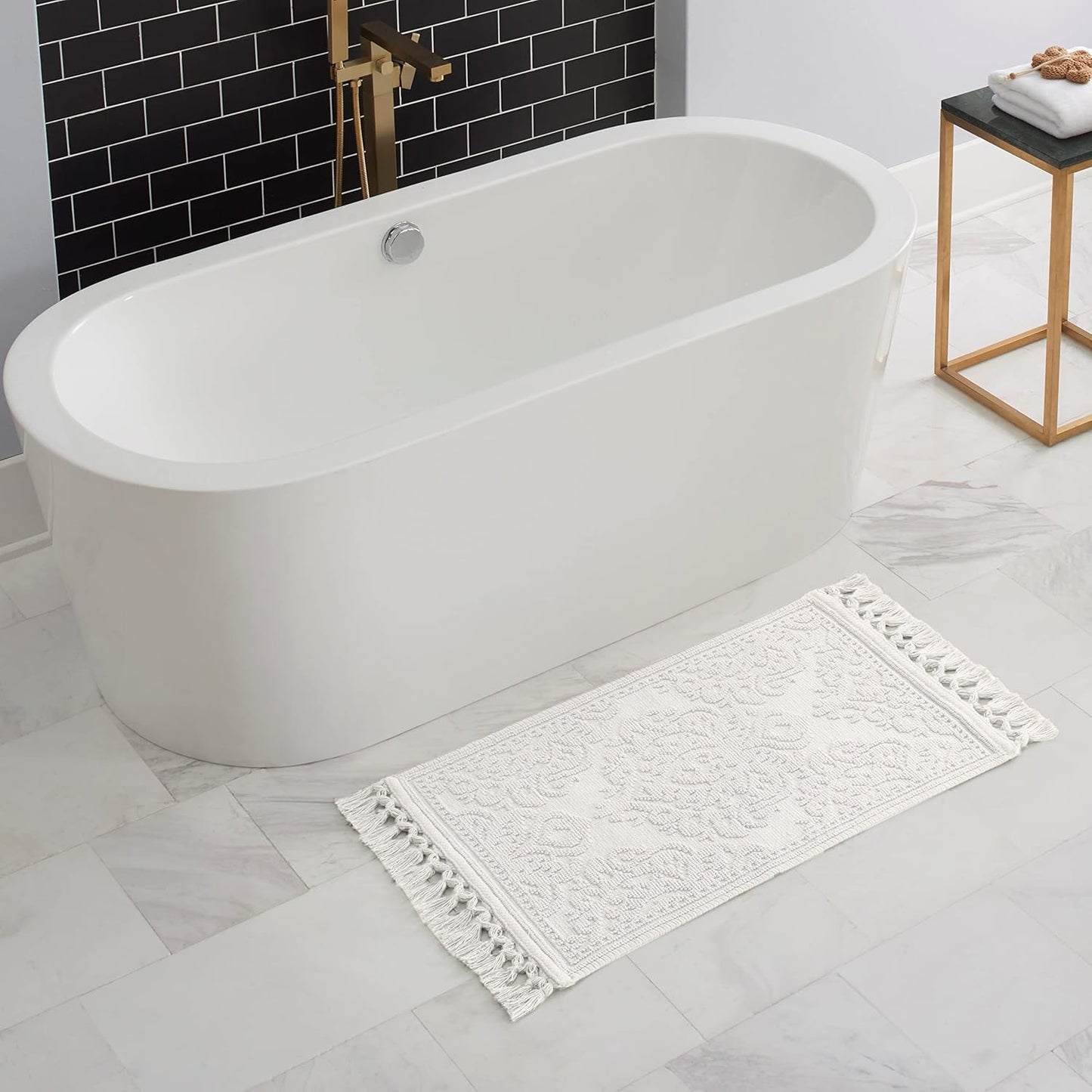 Tapete baño con flecos 100% algodón 21x41pulg blanco