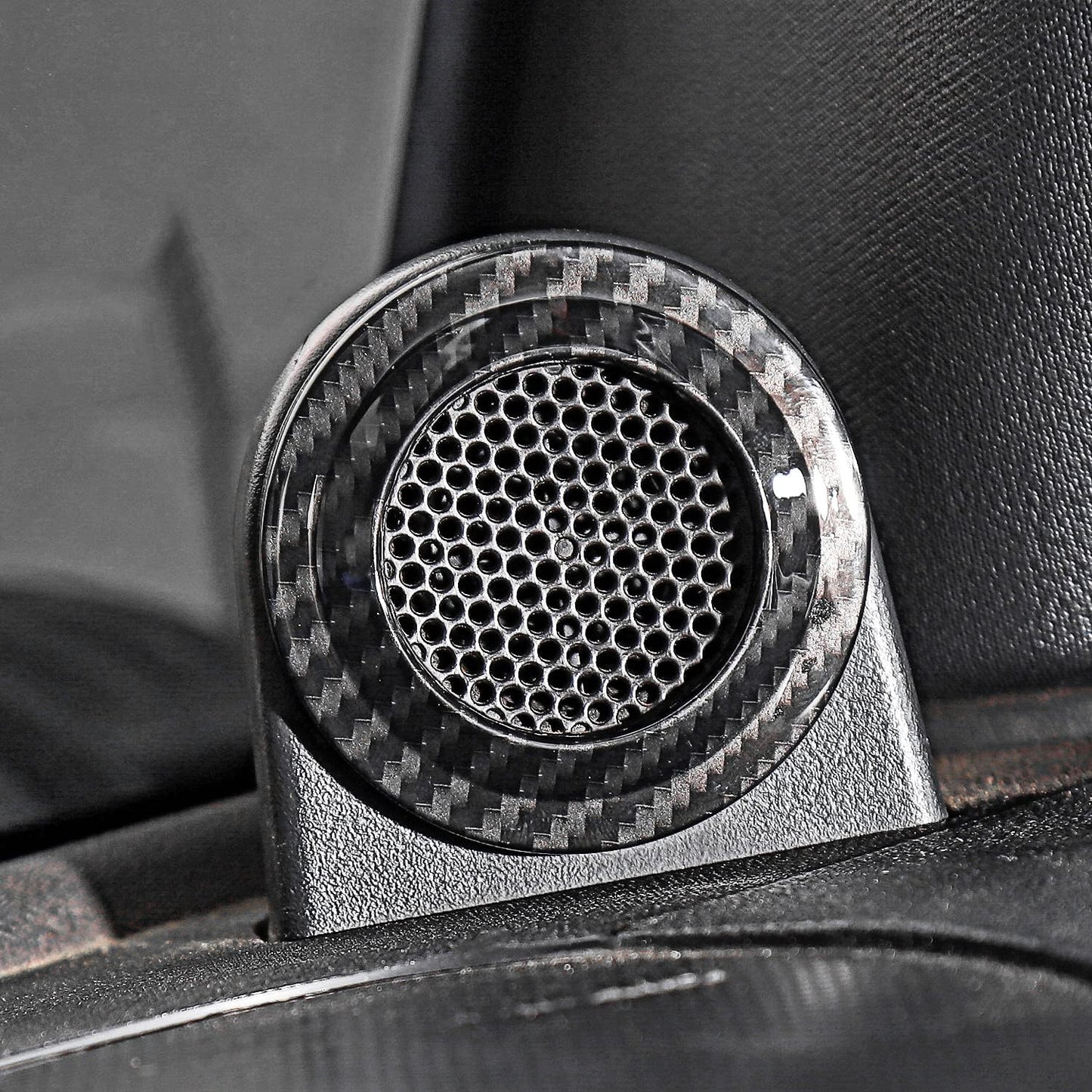 Funda decorativa altavoz pilar fibra carbono Jeep JK 07-14