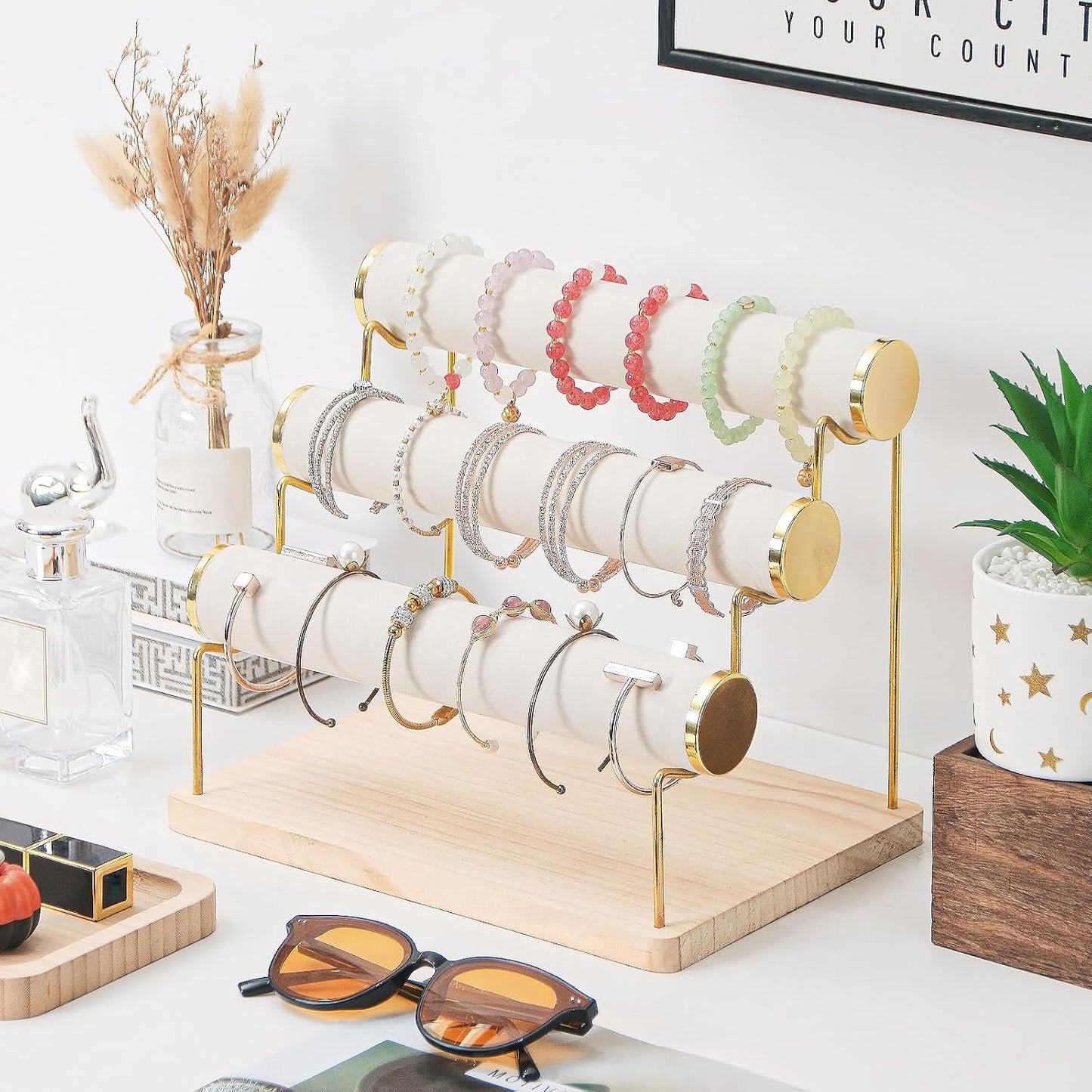 Soporte 3 niveles para joyas con base madera